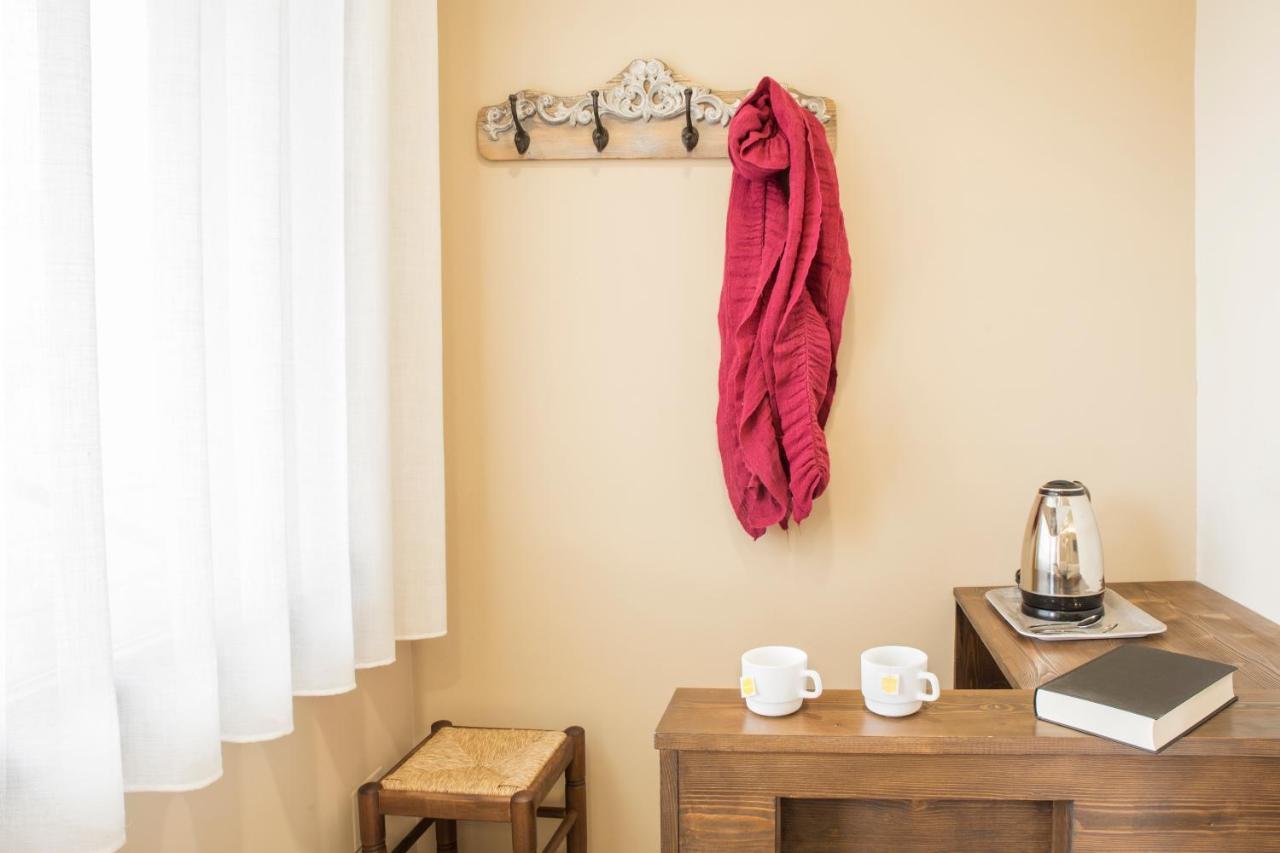 Habitacions Placa Major Santa Pau Zewnętrze zdjęcie