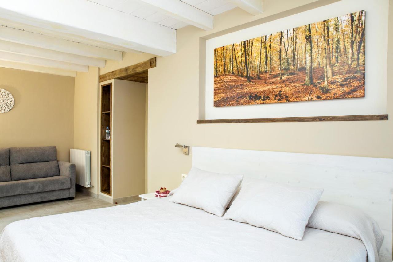 Habitacions Placa Major Santa Pau Zewnętrze zdjęcie